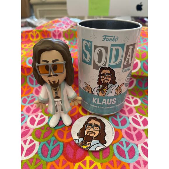 Funko Soda 2022 Klaus The Umbrella Academy Pog & Vinyl Figure - Picture 3 of 7